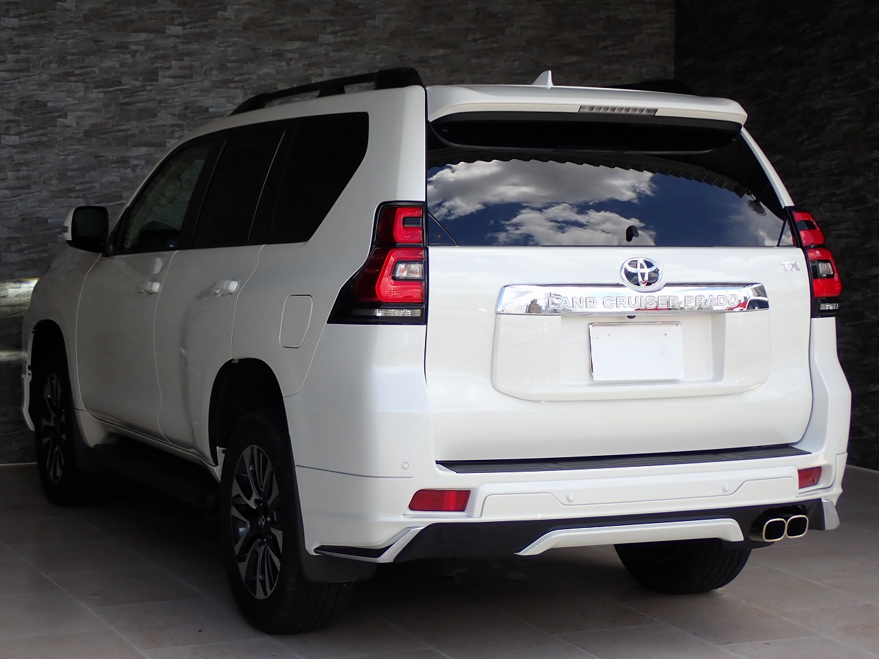 TOYOTA Land Cruiser Prado