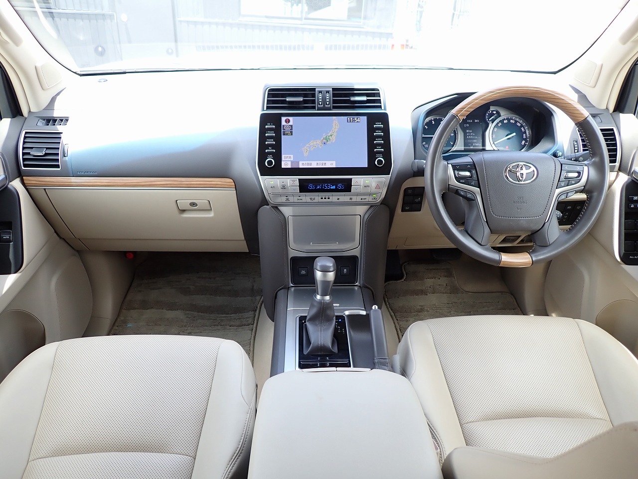 TOYOTA Land Cruiser Prado