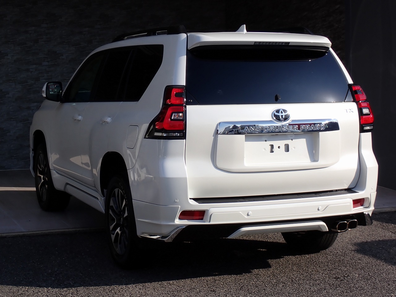 TOYOTA Land Cruiser Prado