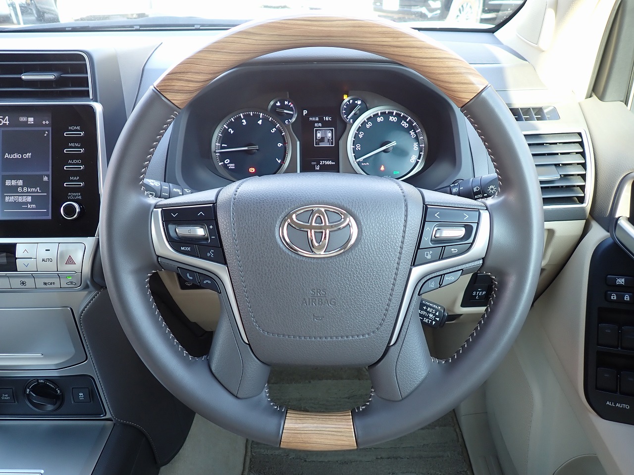 TOYOTA Land Cruiser Prado