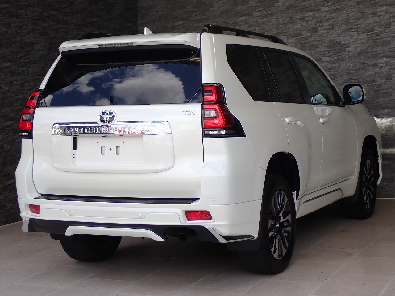 TOYOTA Land Cruiser Prado