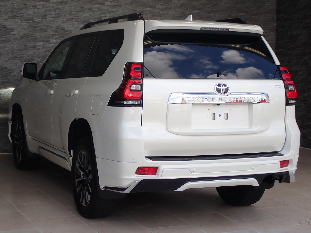 TOYOTA Land Cruiser Prado