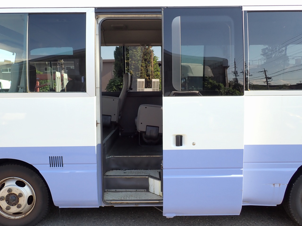 NISSAN Civilian Bus