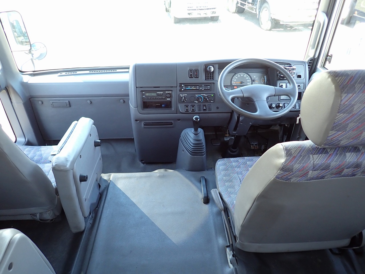 NISSAN Civilian Bus