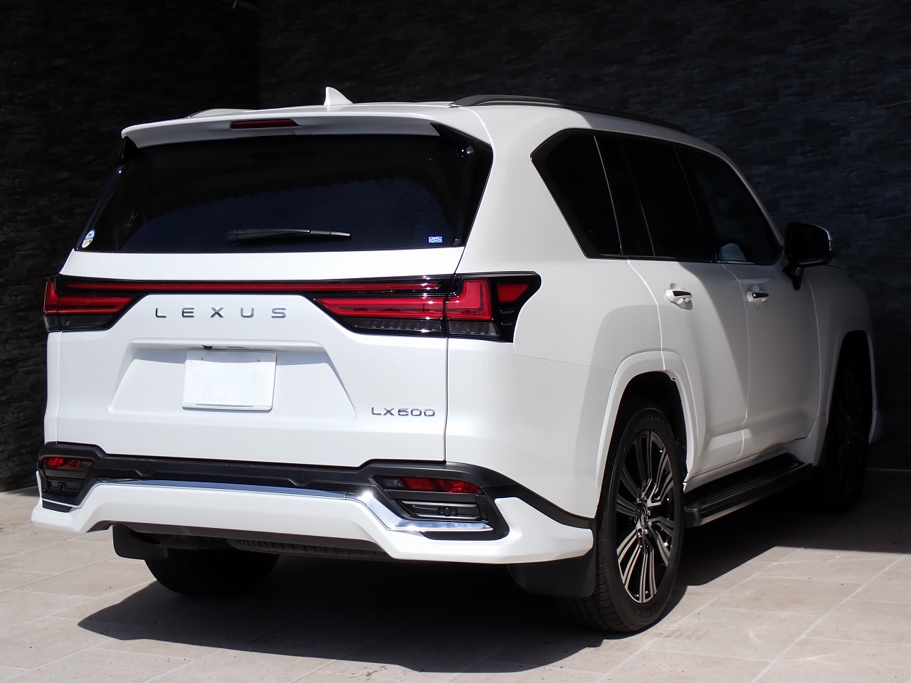 LEXUS LX