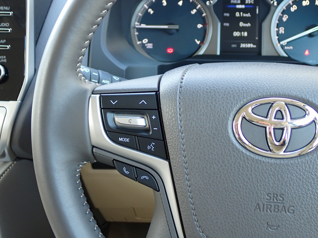 TOYOTA Land Cruiser Prado