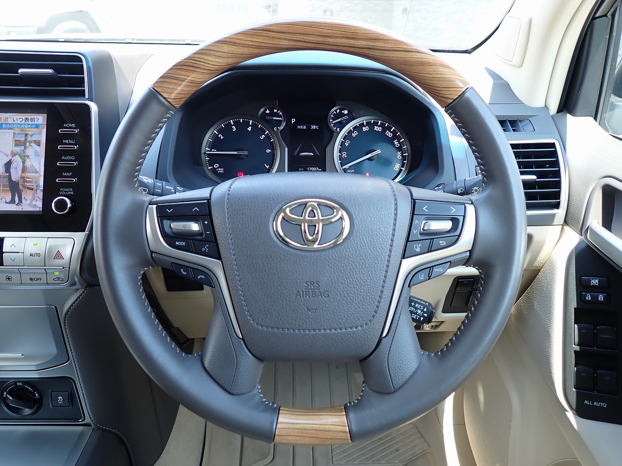 TOYOTA Land Cruiser Prado