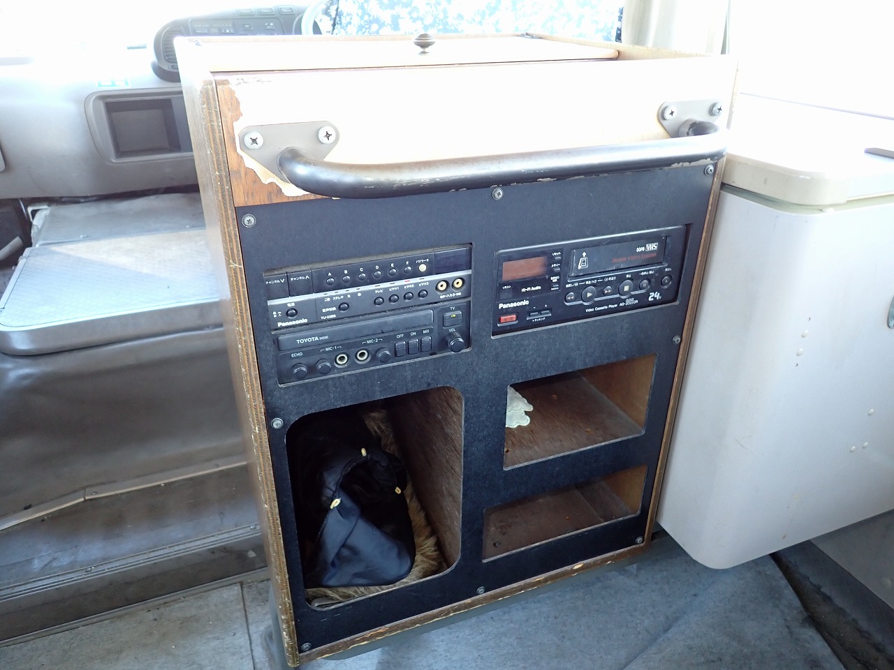 TOYOTA Coaster