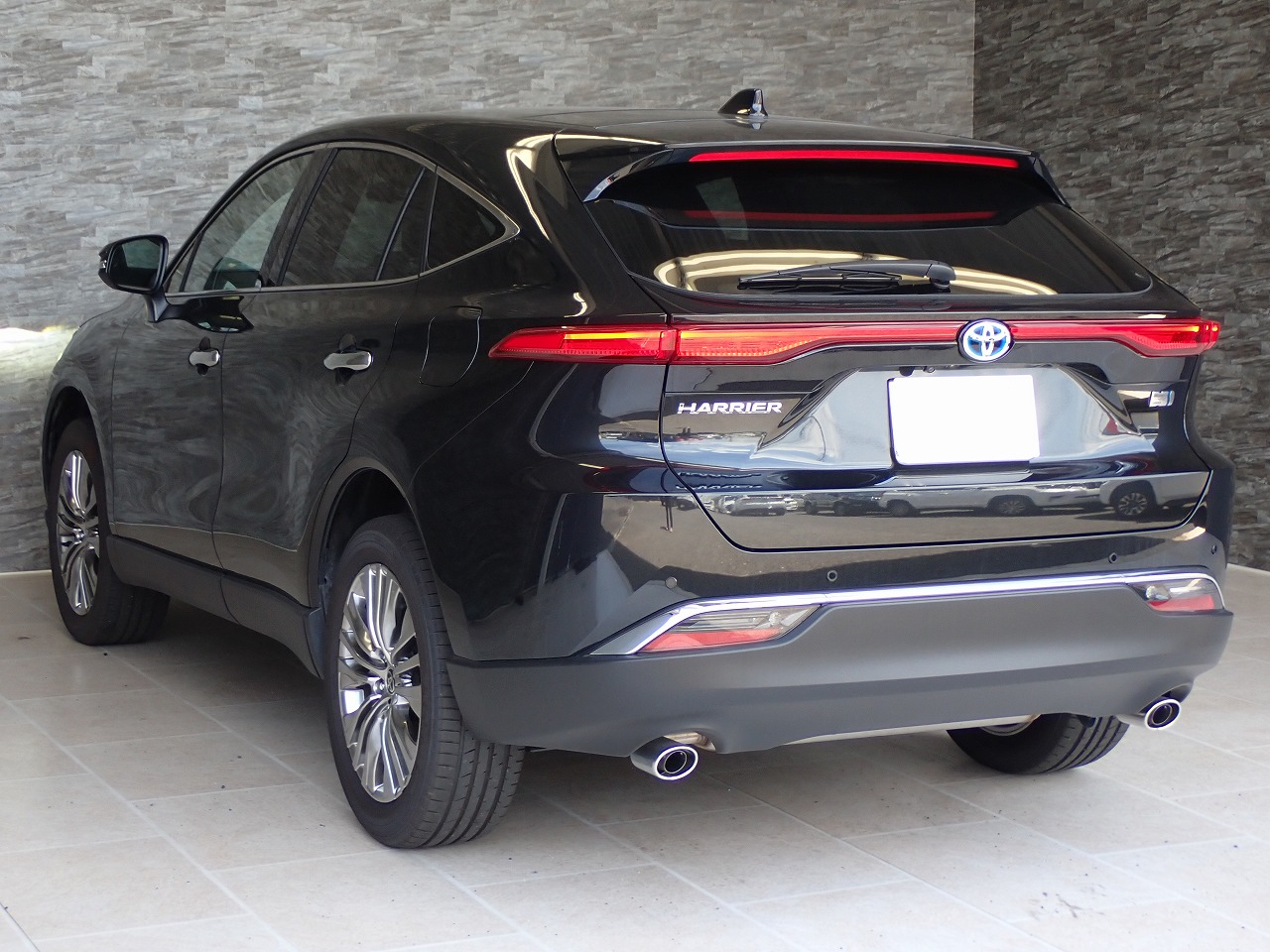 TOYOTA Harrier Hybrid