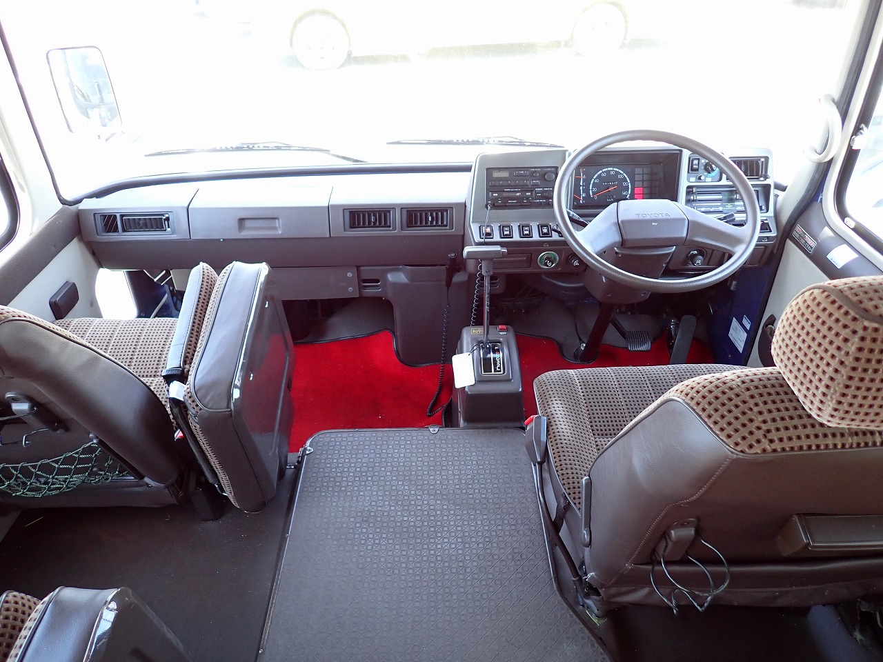 TOYOTA Coaster