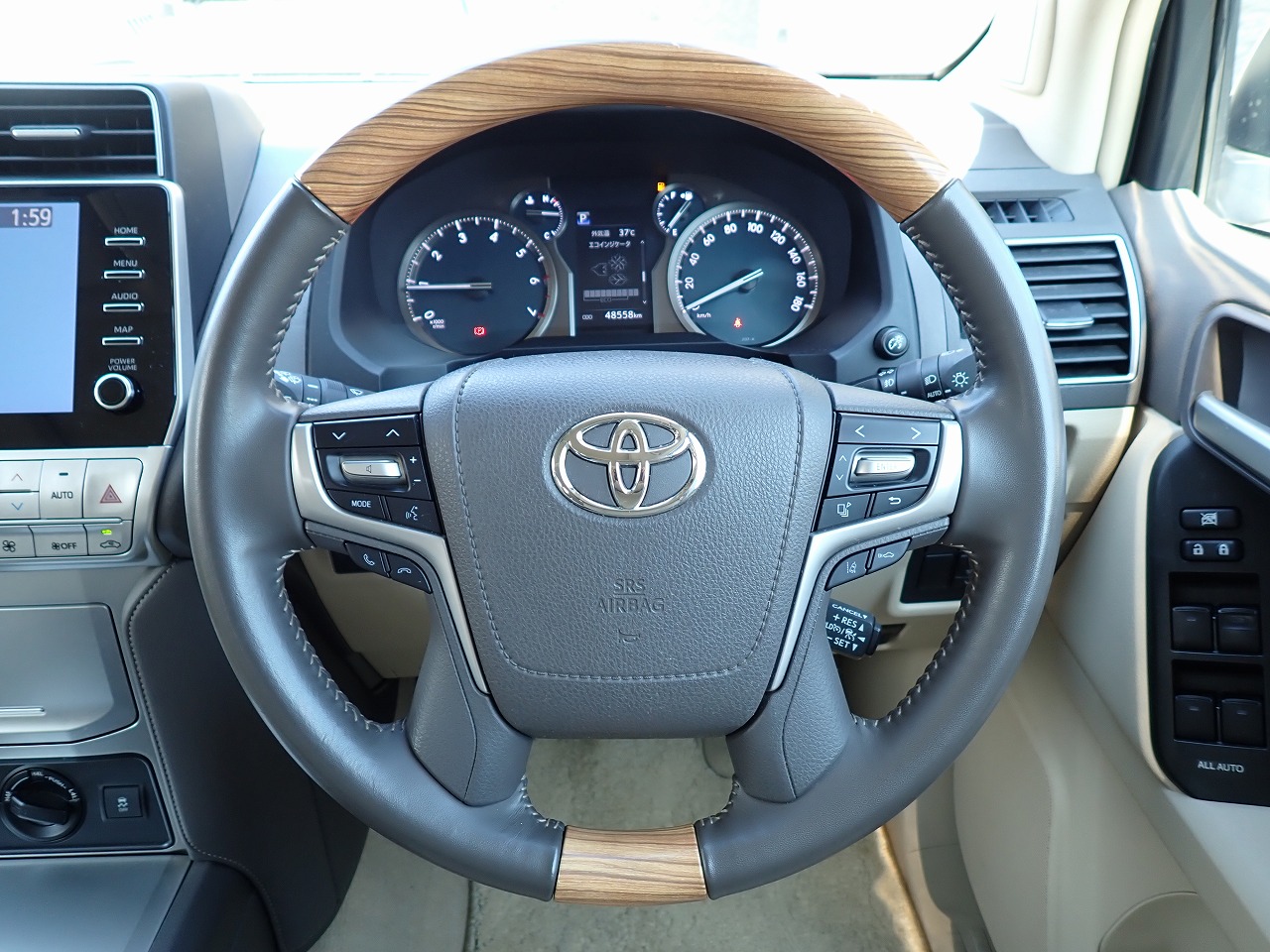 TOYOTA Land Cruiser Prado