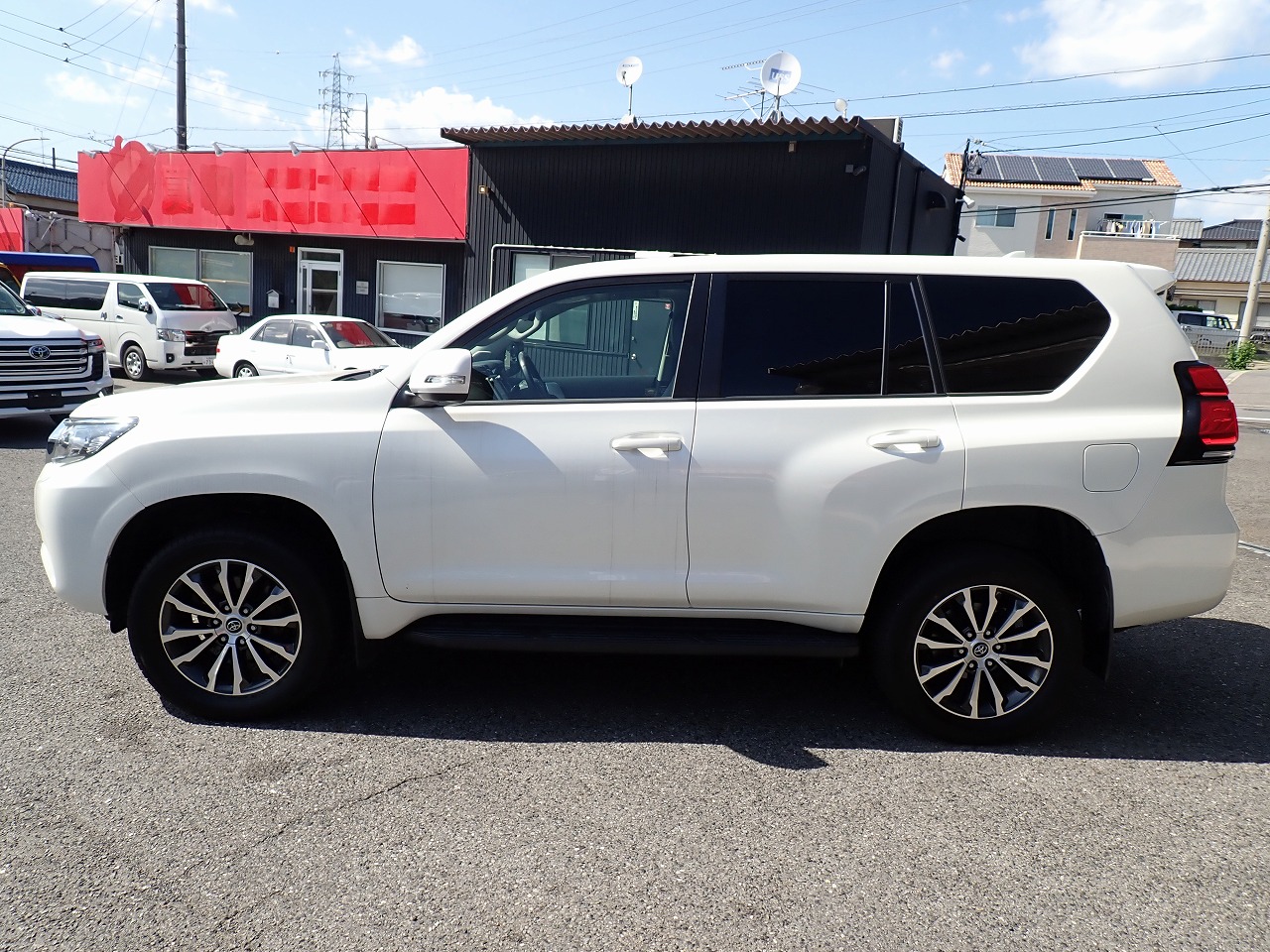 TOYOTA Land Cruiser Prado