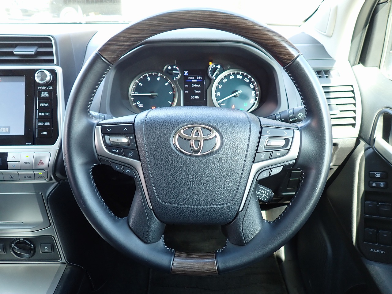TOYOTA Land Cruiser Prado