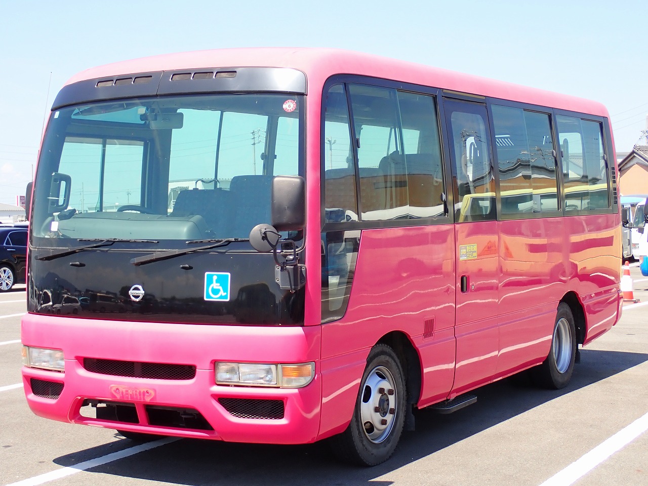 NISSAN Caravan Bus