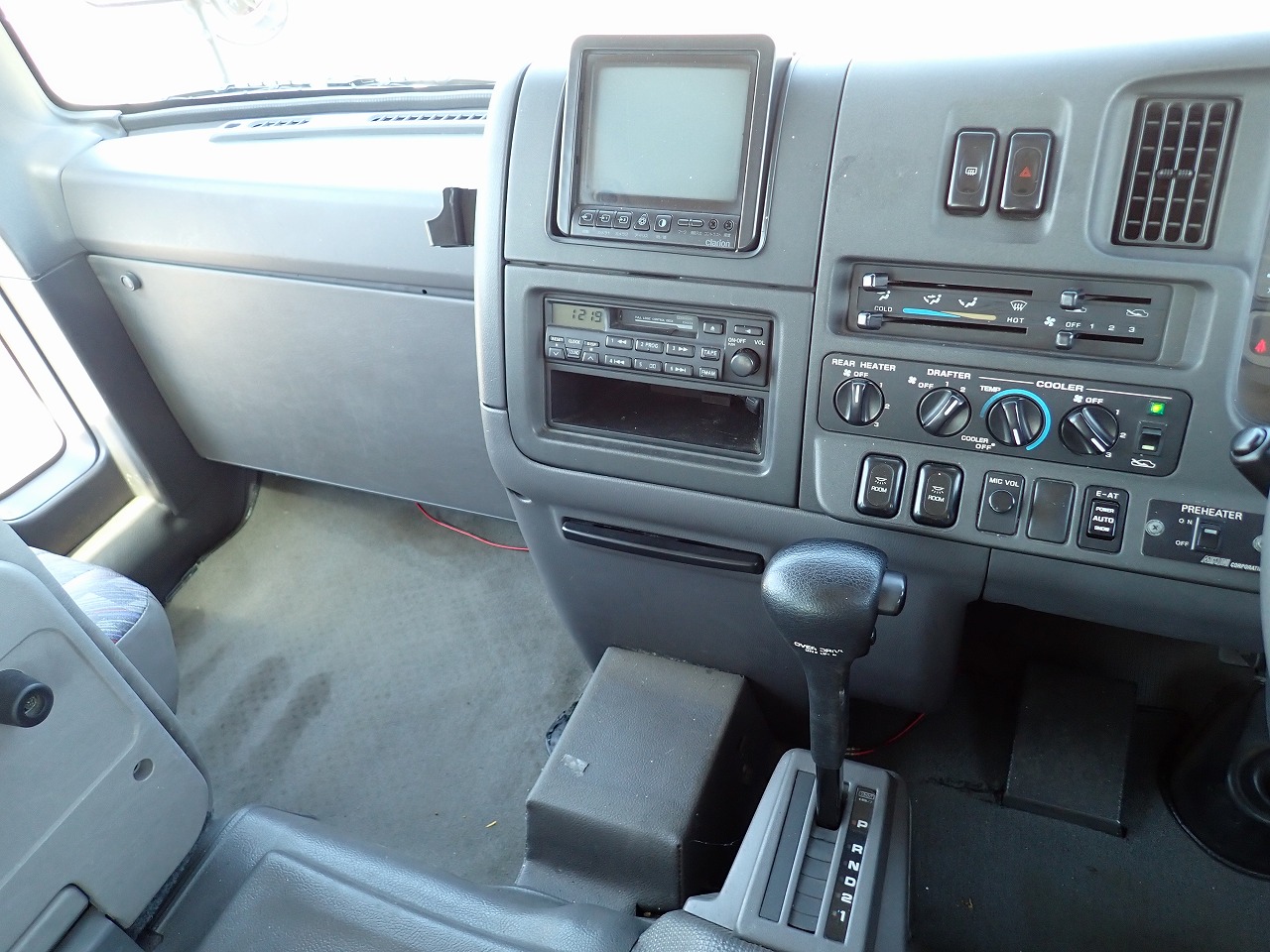 NISSAN Caravan Bus