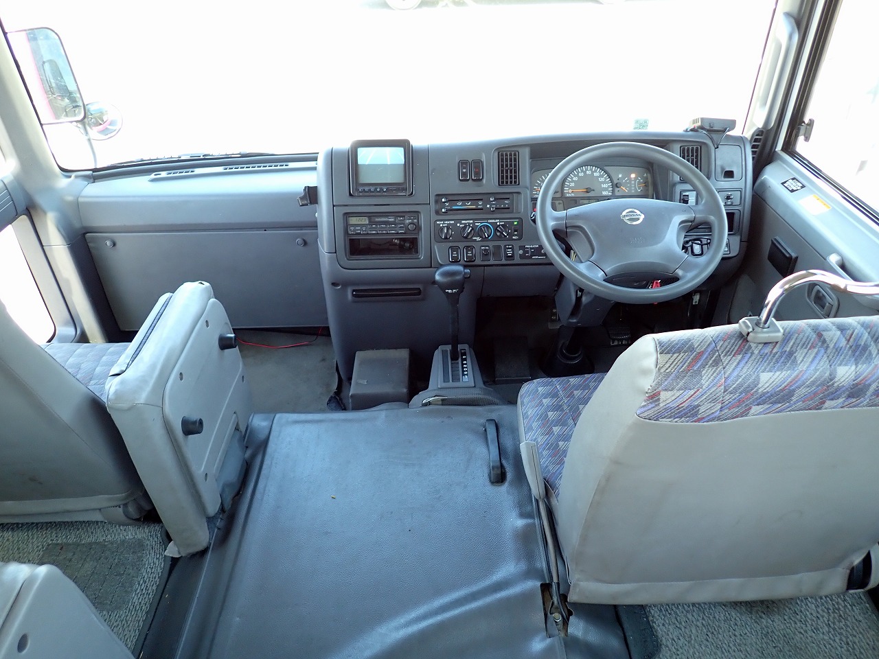 NISSAN Caravan Bus