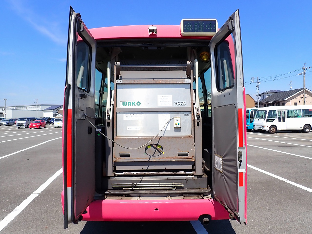 NISSAN Caravan Bus