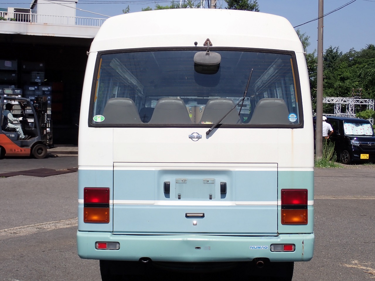 NISSAN Caravan Bus