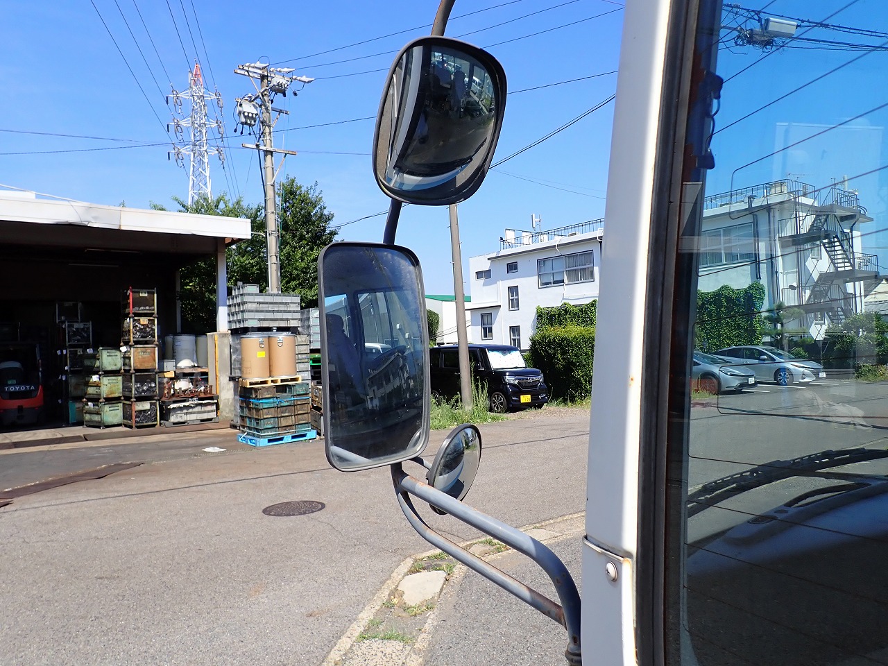 NISSAN Caravan Bus