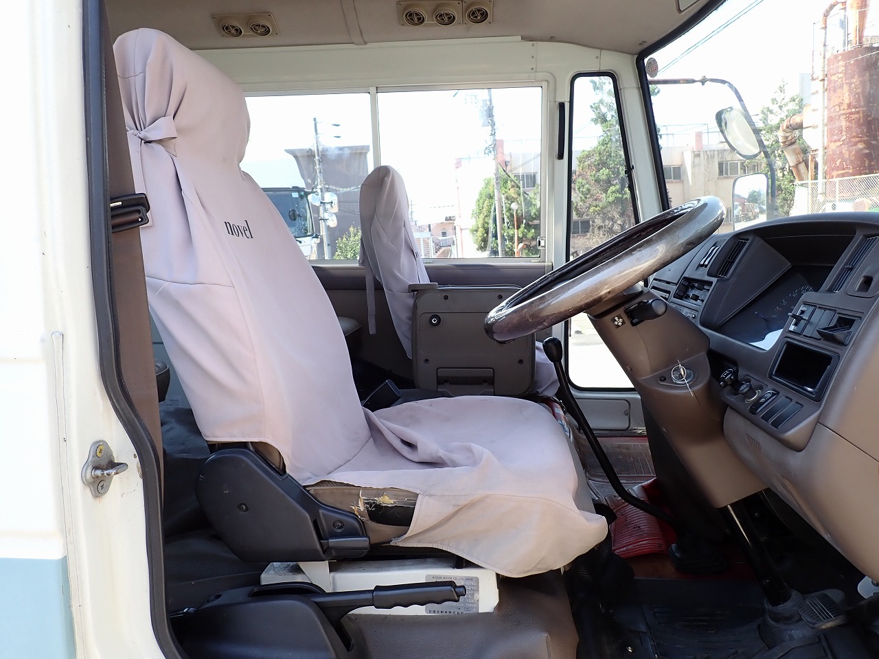 NISSAN Caravan Bus
