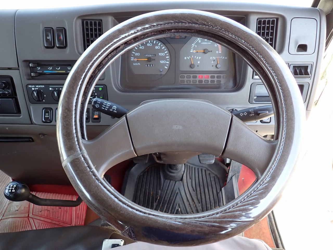 NISSAN Caravan Bus