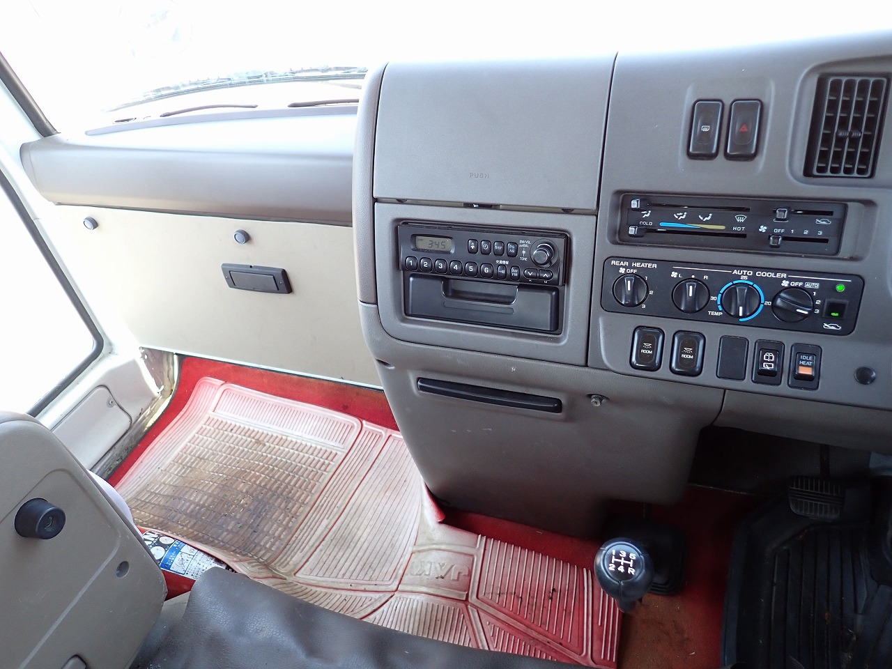 NISSAN Caravan Bus