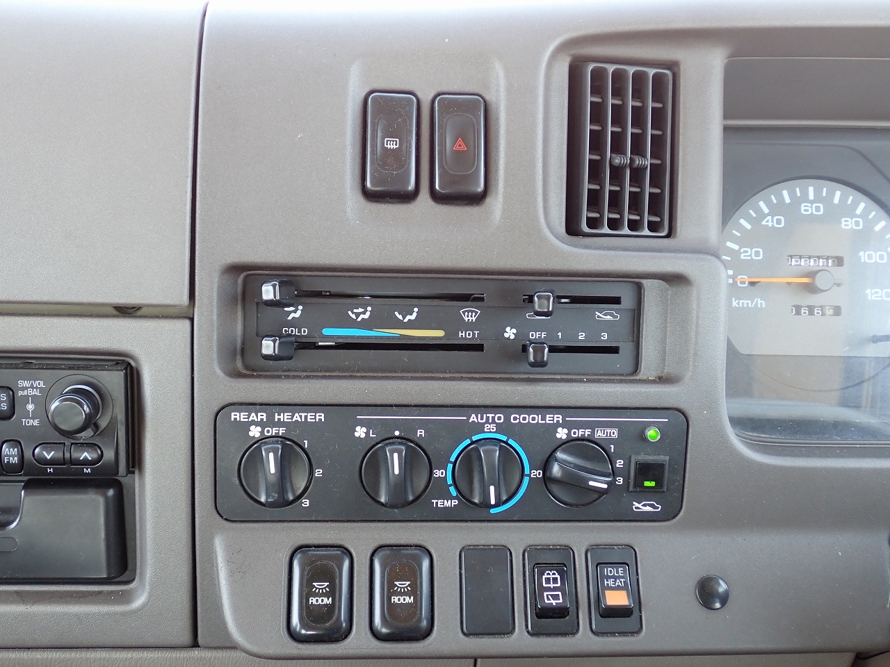 NISSAN Caravan Bus