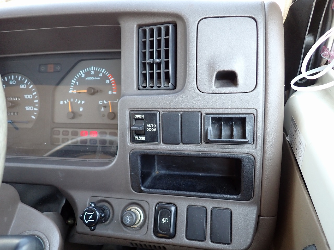 NISSAN Caravan Bus
