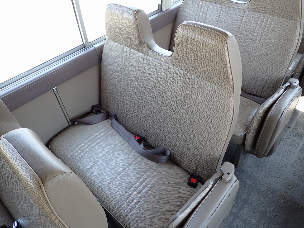 NISSAN Caravan Bus