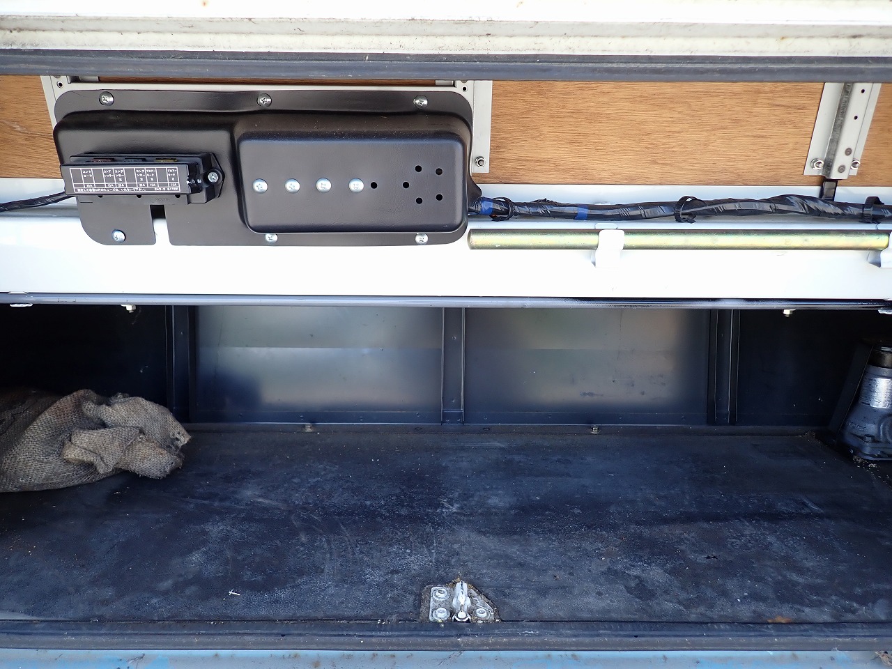 NISSAN Caravan Bus