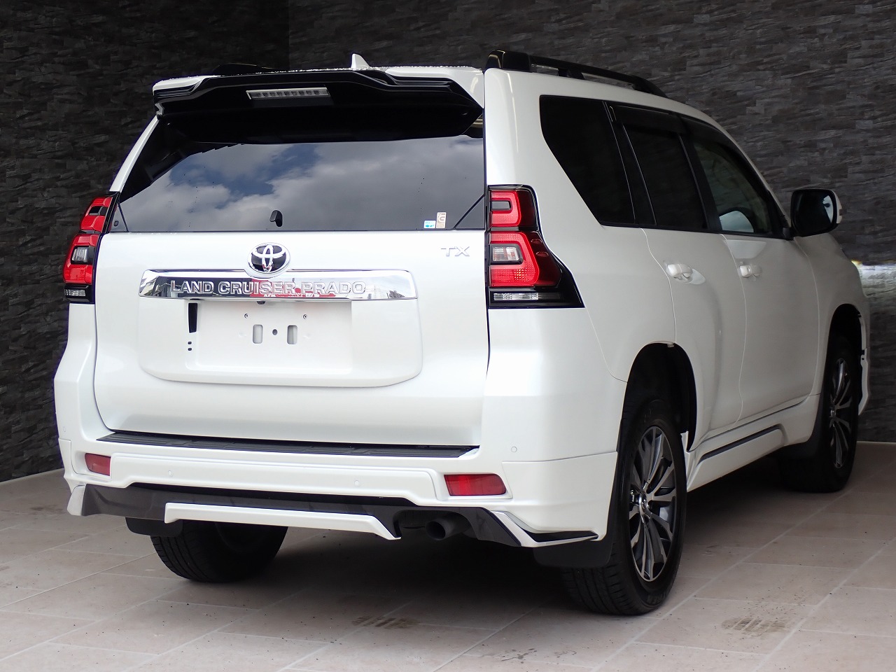 TOYOTA Land Cruiser Prado