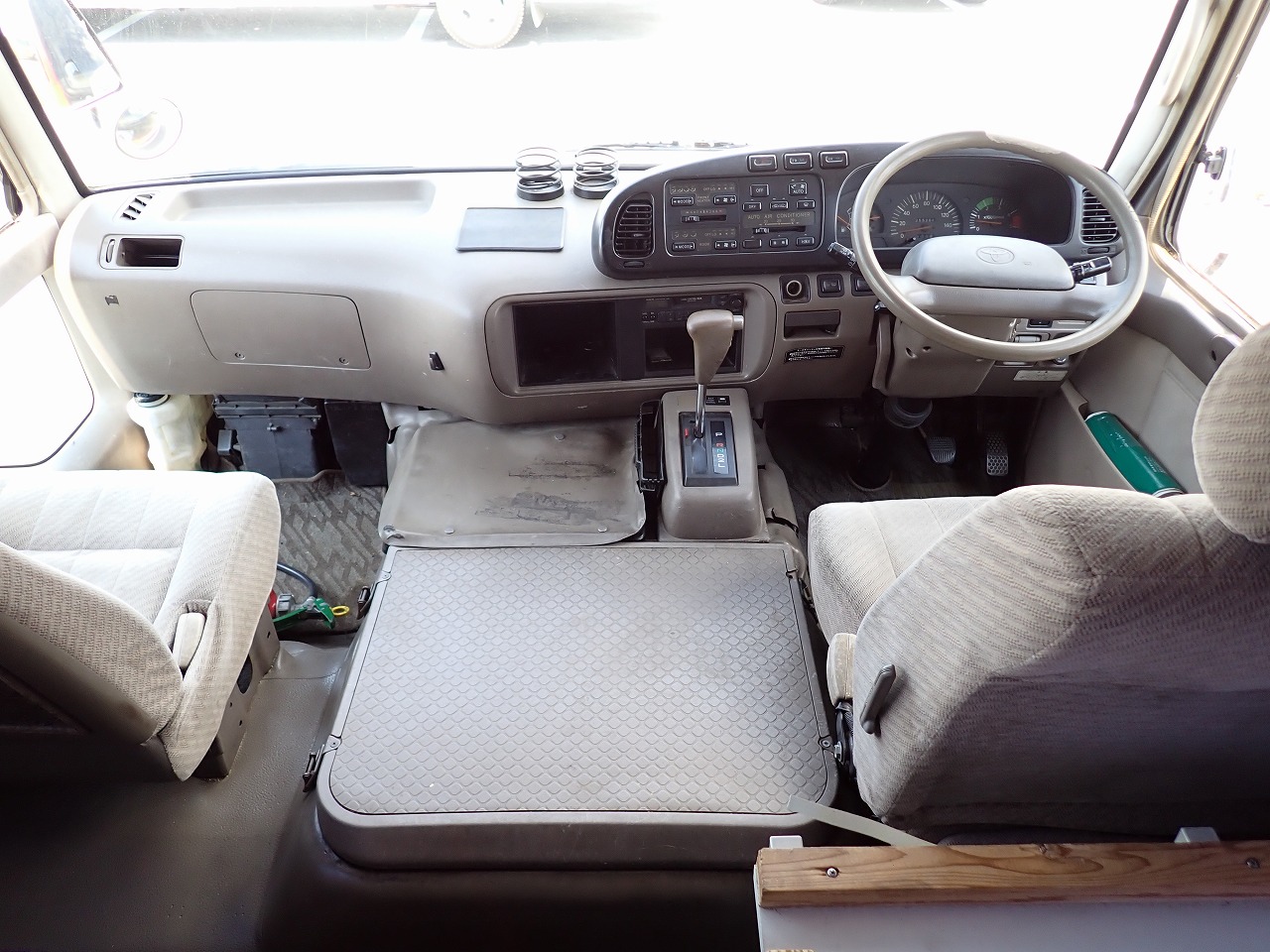TOYOTA Coaster