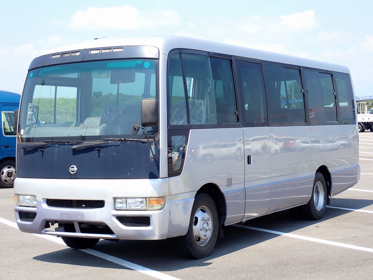 NISSAN Civilian Bus