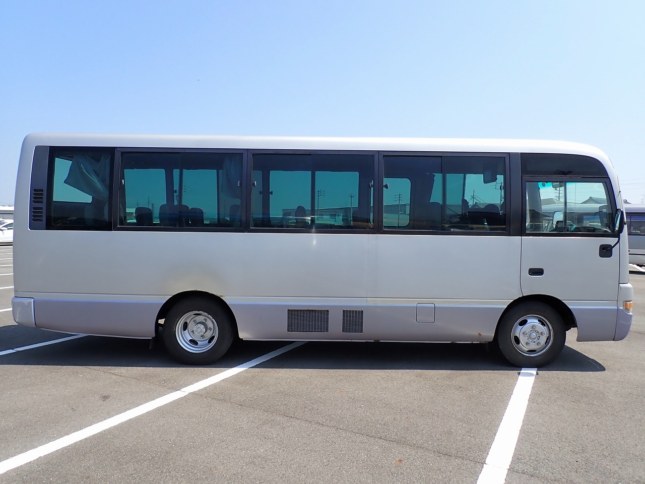 NISSAN Civilian Bus