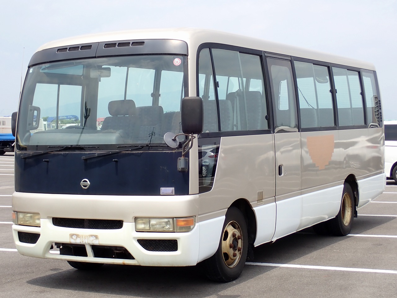 NISSAN Civilian Bus