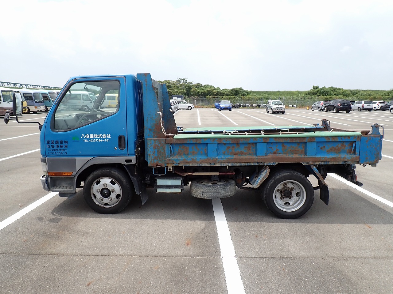 MITSUBISHI Canter