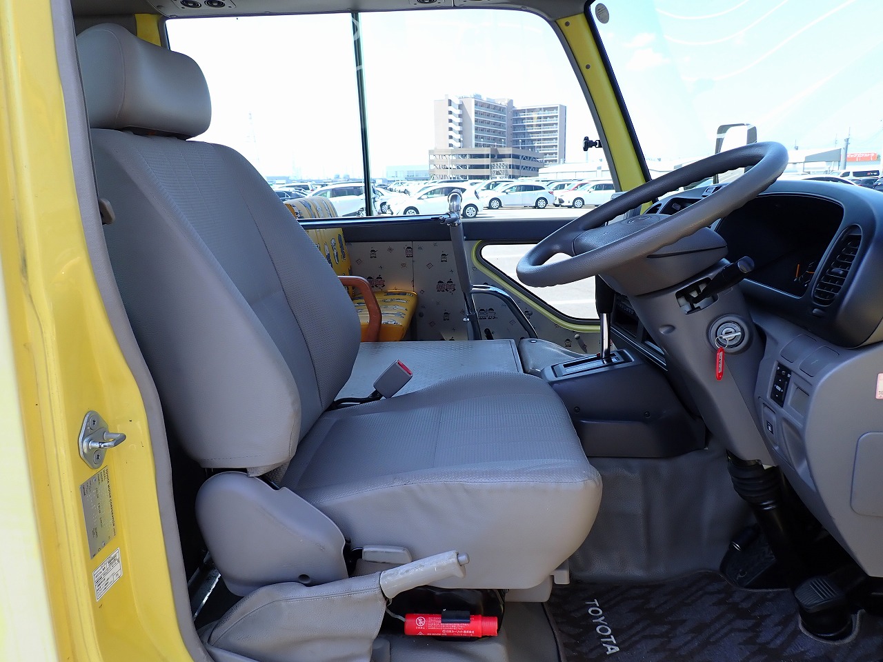 TOYOTA Coaster