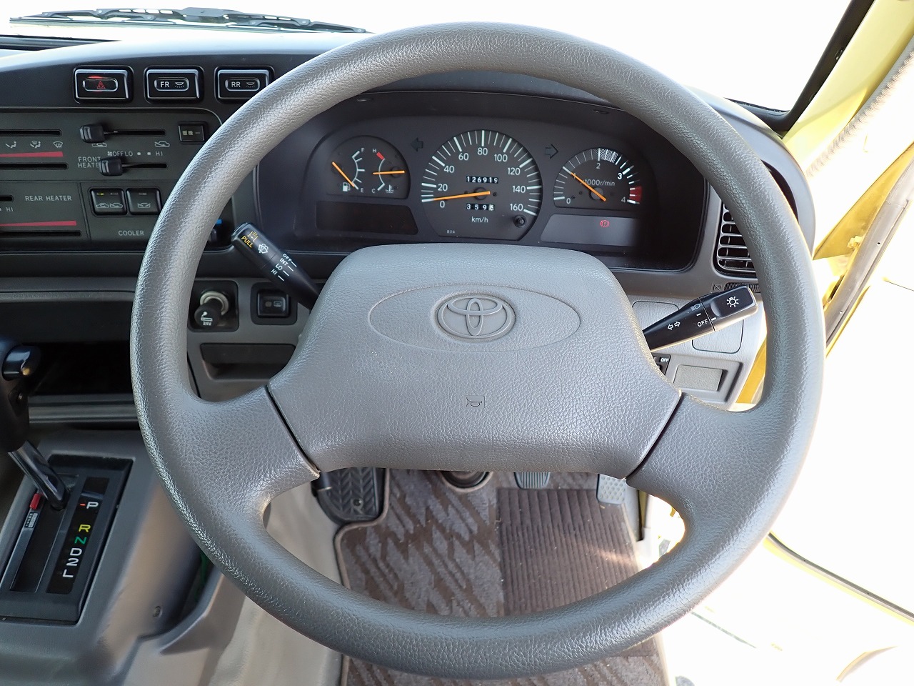 TOYOTA Coaster