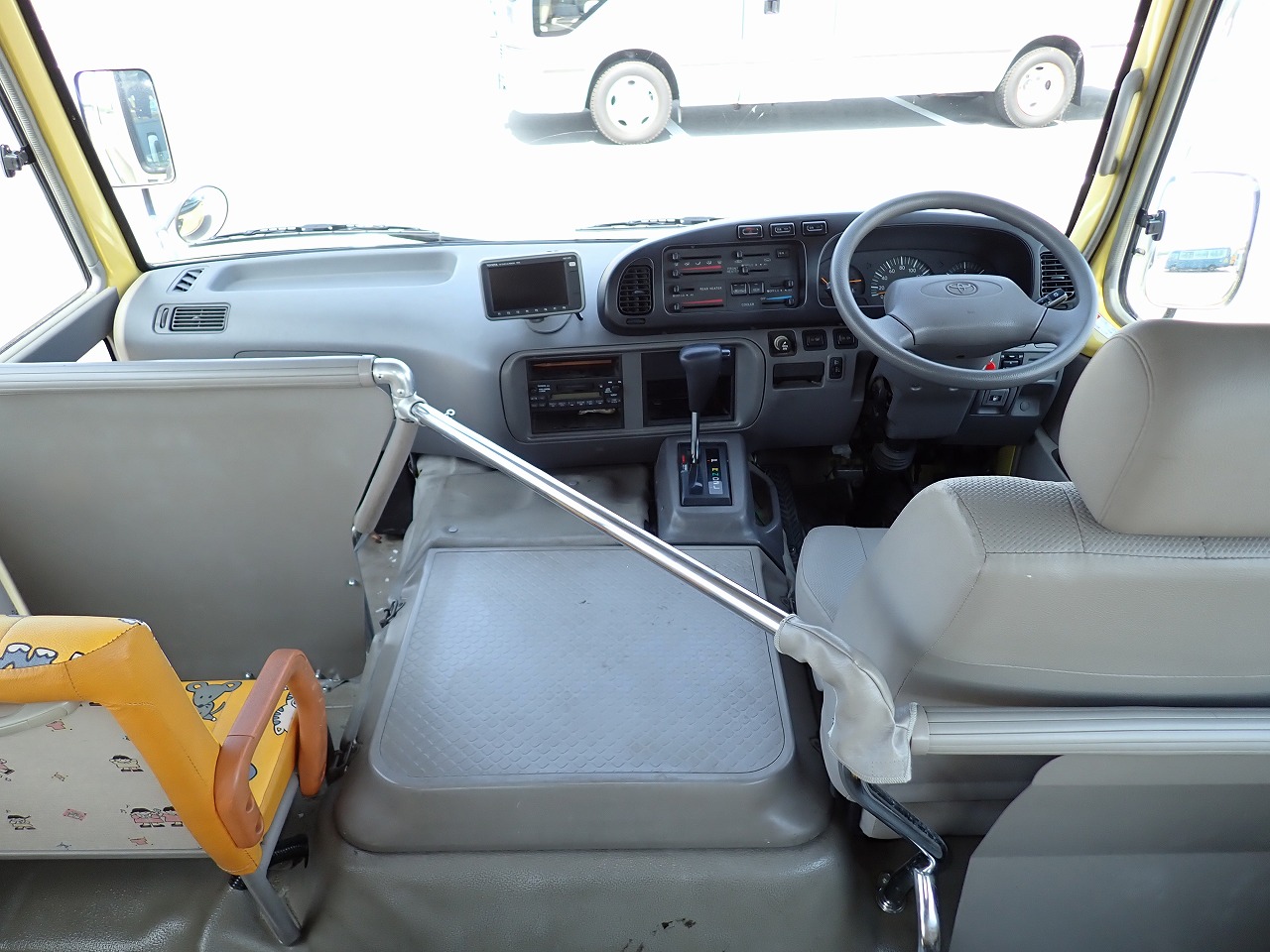 TOYOTA Coaster