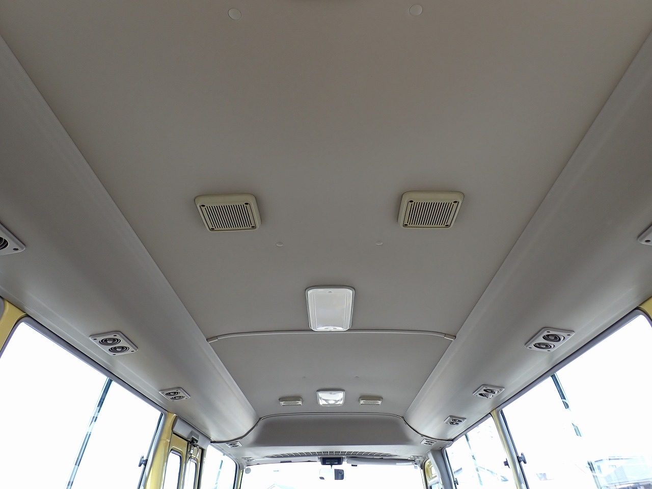 TOYOTA Coaster