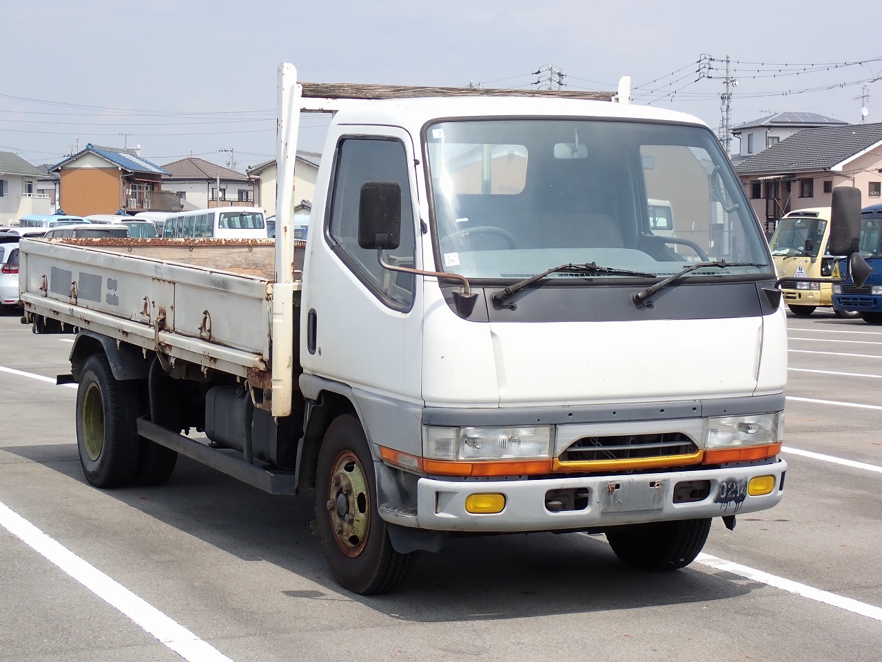 MITSUBISHI Canter