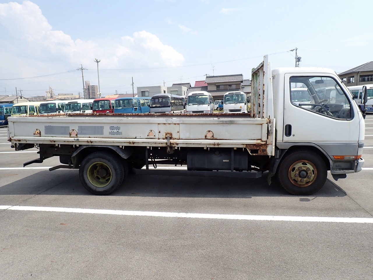 MITSUBISHI Canter