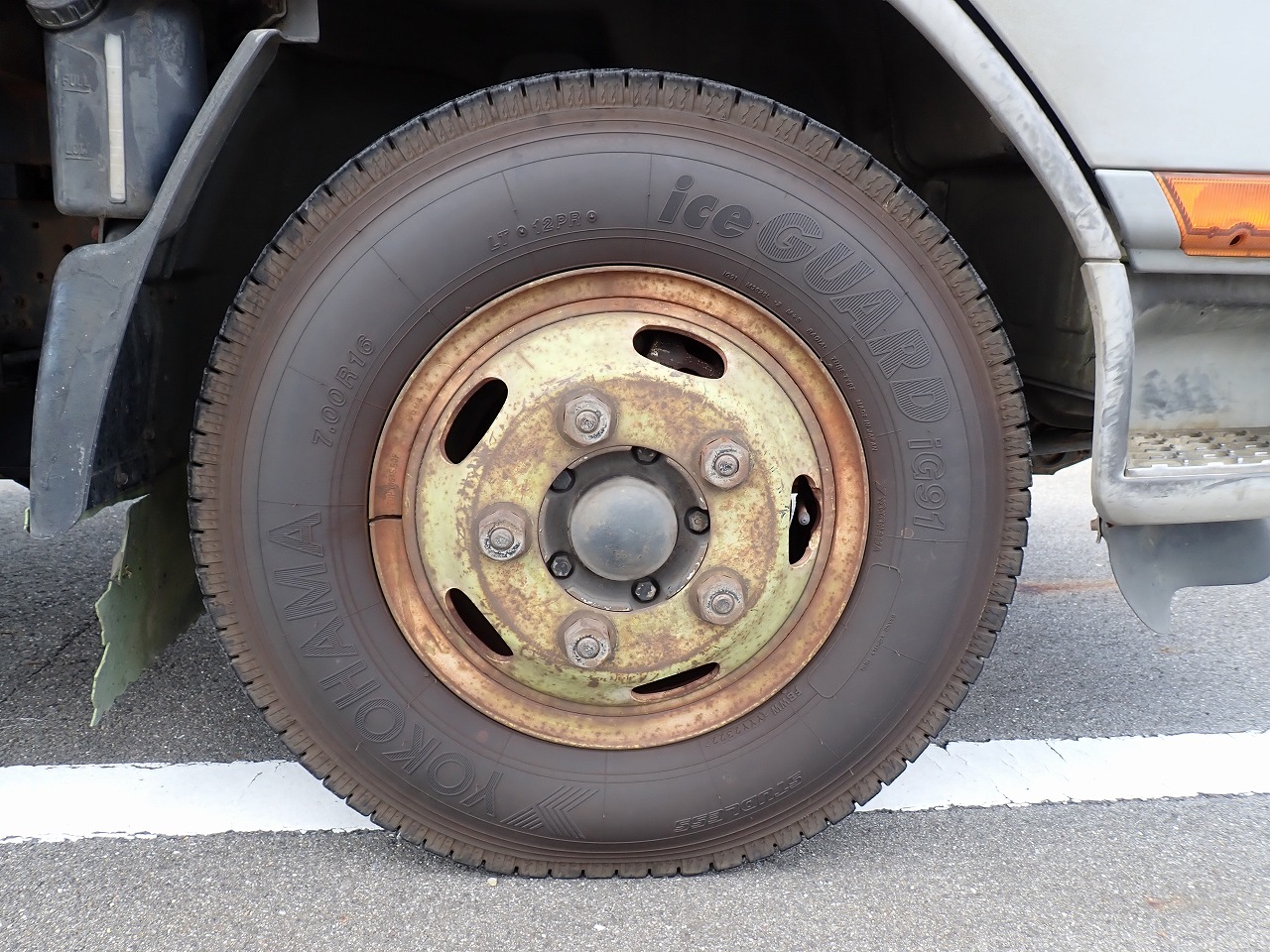 MITSUBISHI Canter