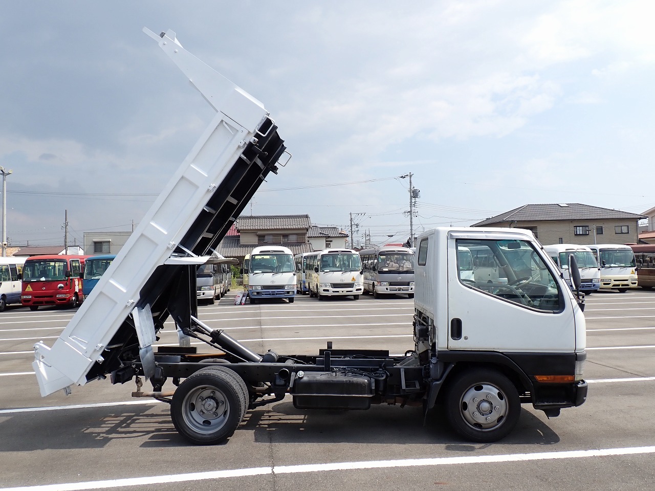 MITSUBISHI Canter