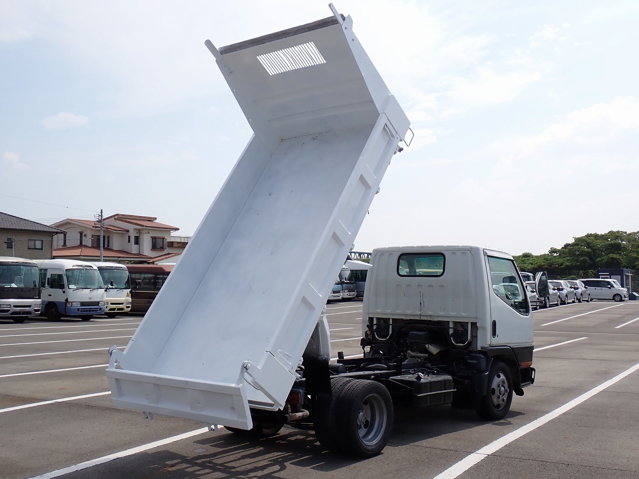 MITSUBISHI Canter