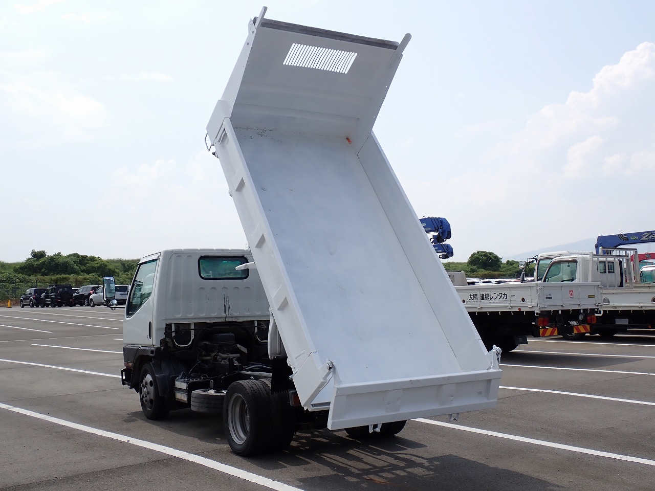 MITSUBISHI Canter