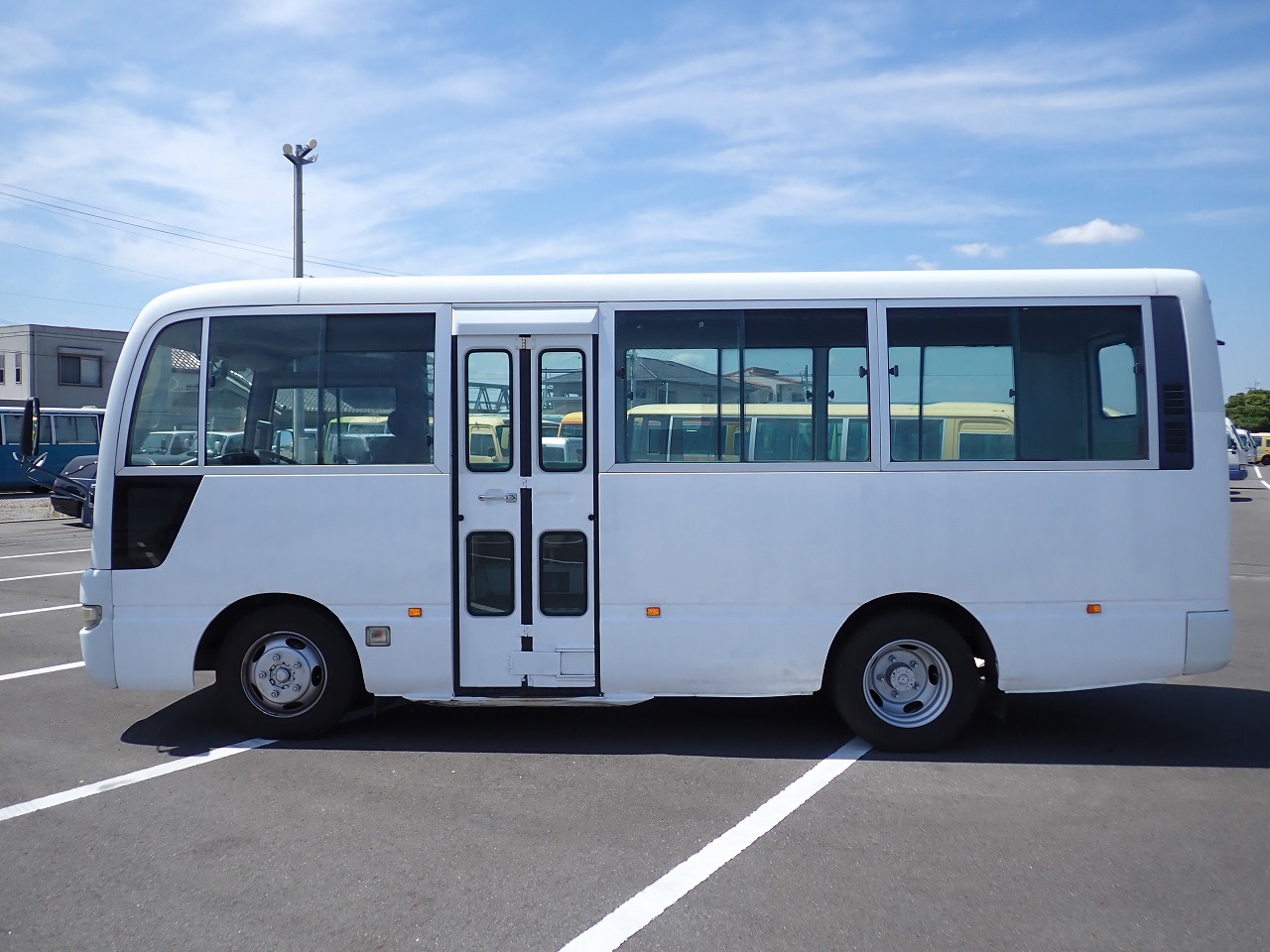 NISSAN Civilian Bus
