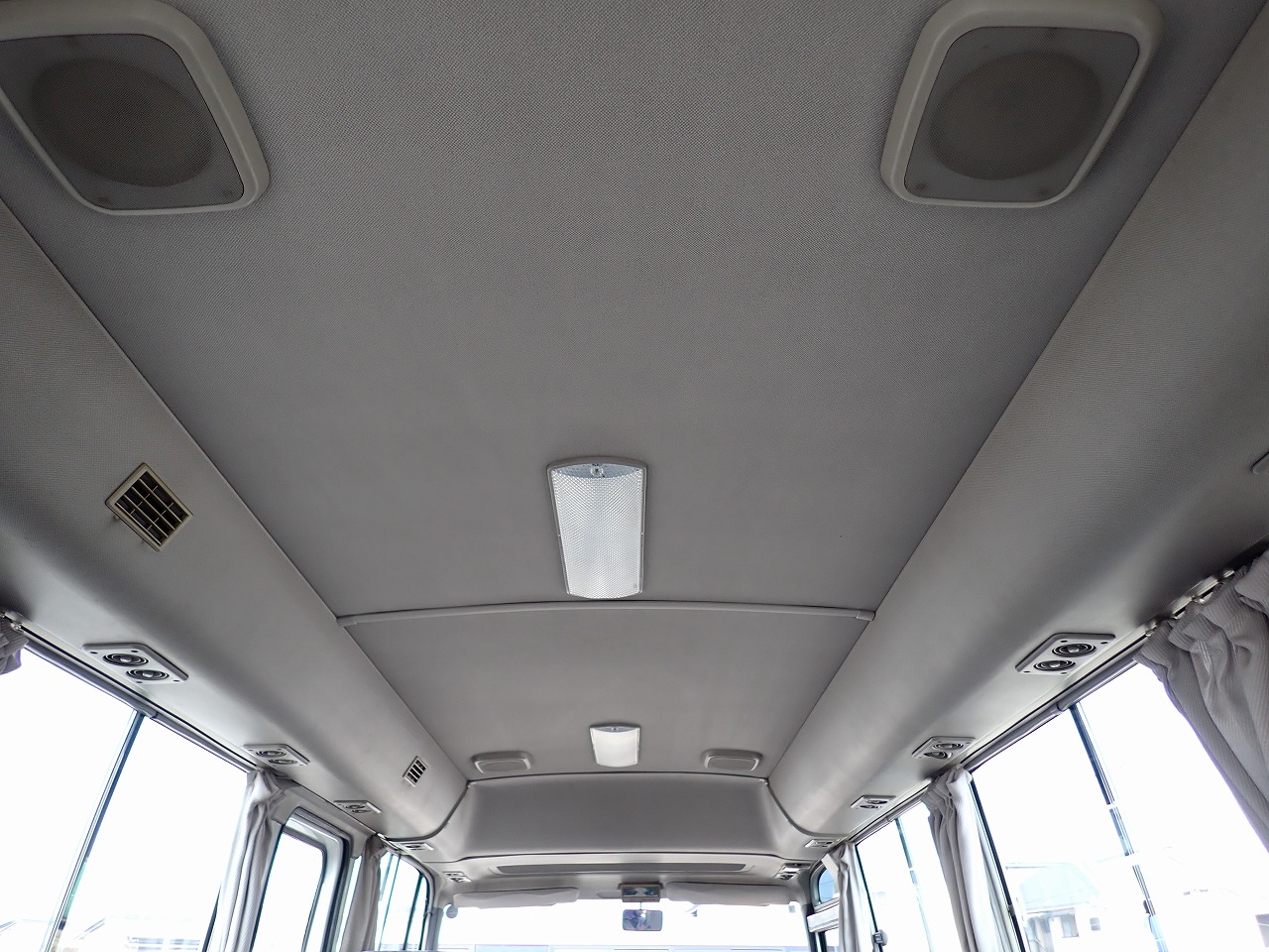 NISSAN Civilian Bus
