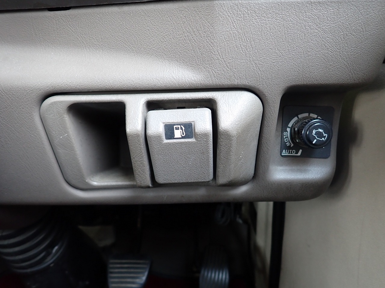MITSUBISHI Rosa