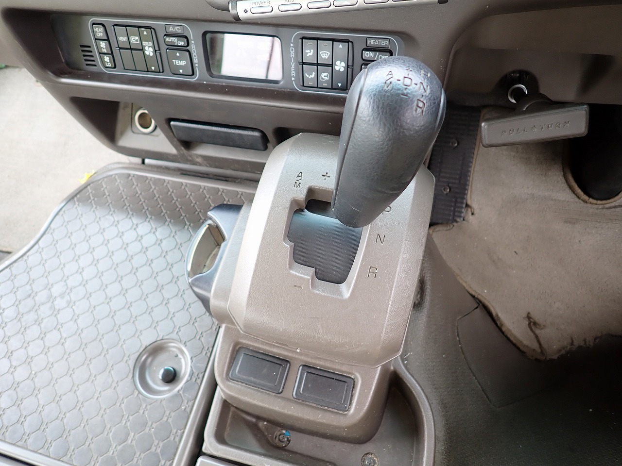 MITSUBISHI Rosa